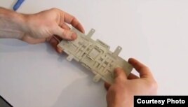 DIY Microscope Costs Only One Dollar