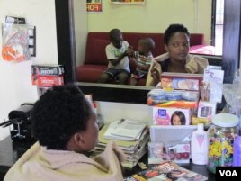 Kenya Women Return to Natural Hair