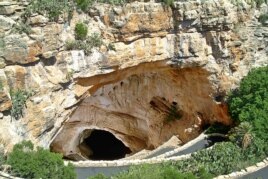 The natural entrance of Carlsbad Caverns.