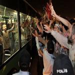 Demonstrators in Istanul welcome Turkish activists expelled from Israel Thursday